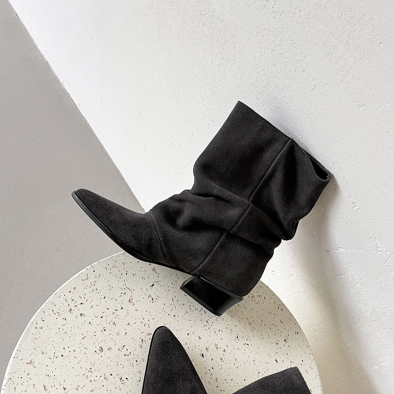 Delia | Botines de Piel de Media Caña