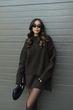 Conjunto de jersey y falda de punto