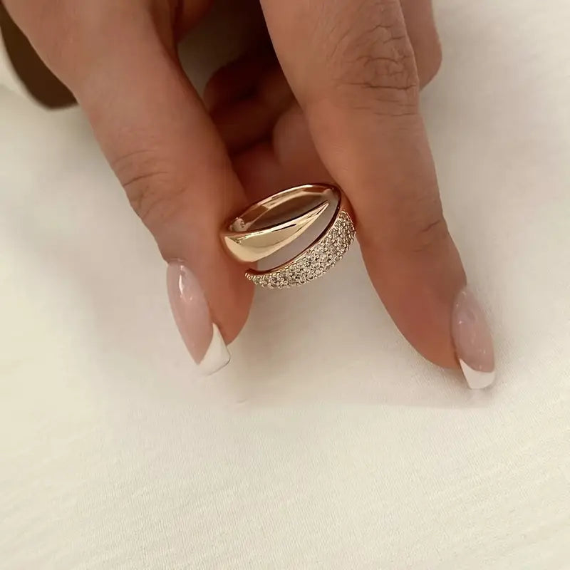 Anillo elegante con piedras preciosas Lucrecia