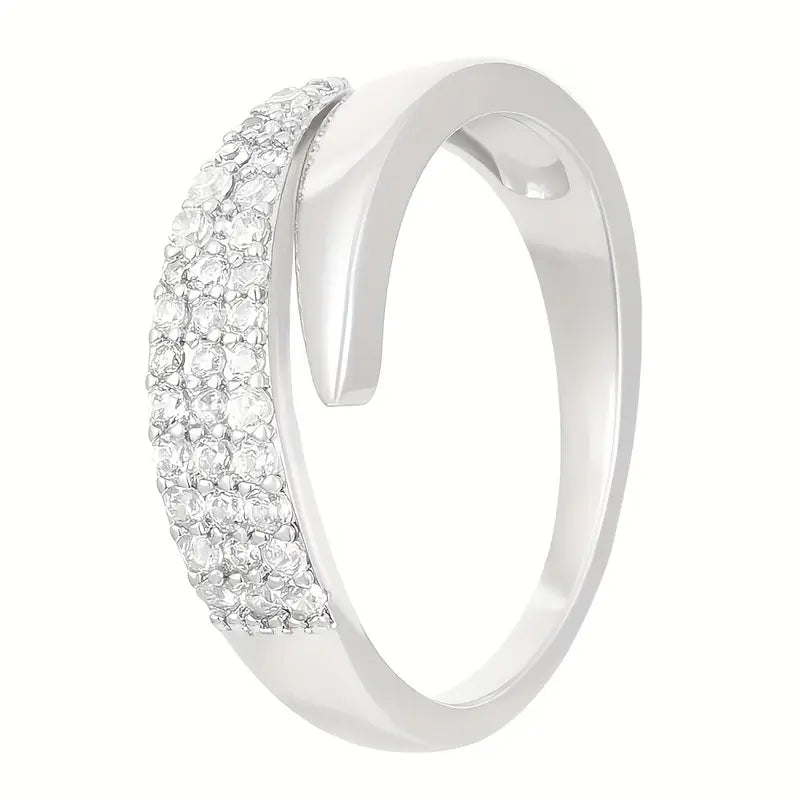 Anillo elegante con piedras preciosas Lucrecia