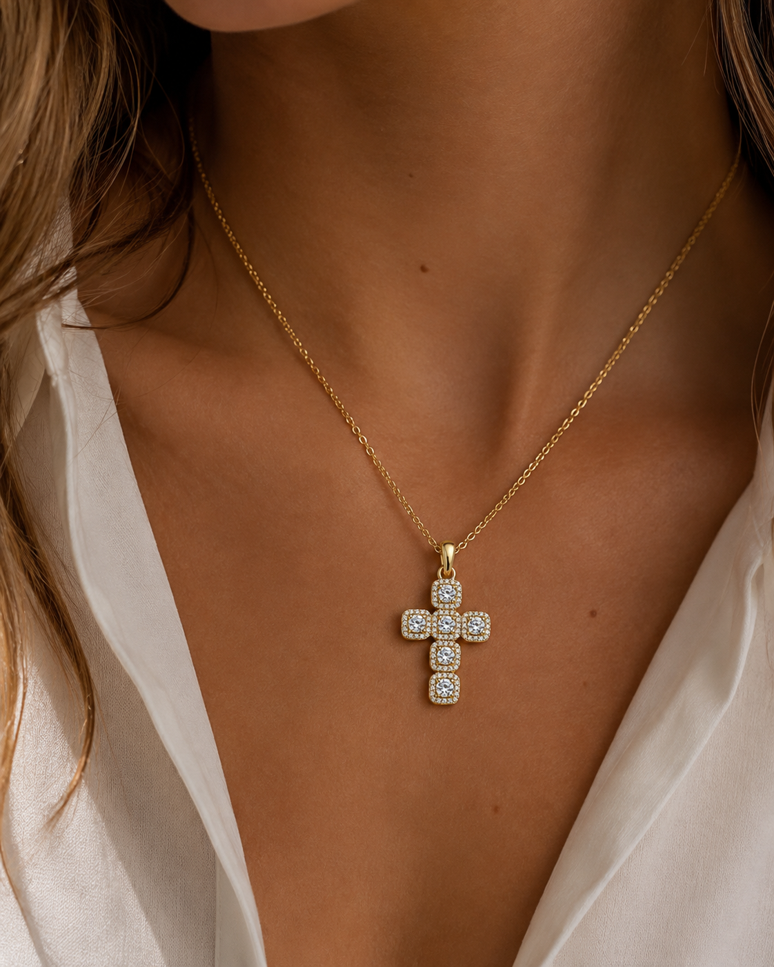 Collar Elara