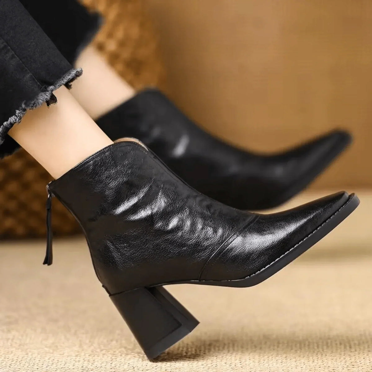 Claudia | Botines de Lujo con Tacón Medio