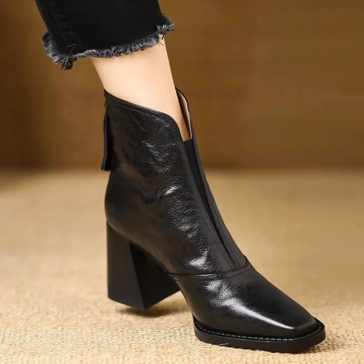 Claudia | Botines de Lujo con Tacón Medio